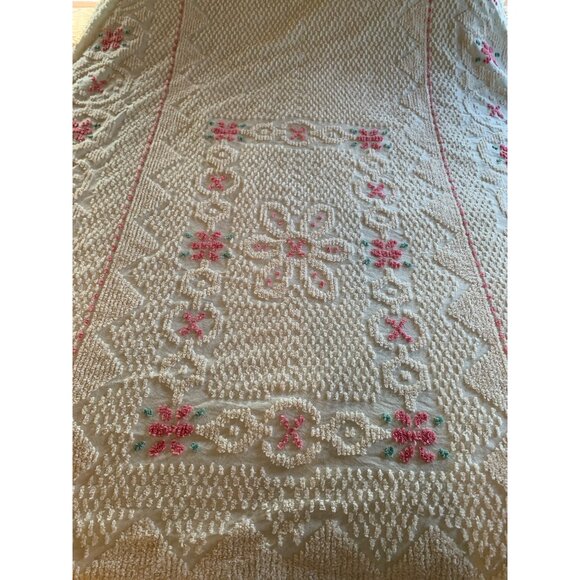 Vintage Chenille Bedspread Floral Pattern Fringe 74"x106" Off-White Pink & Green - Picture 2 of 8